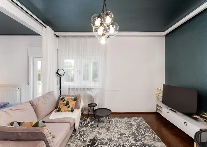 Centerside Apartman *